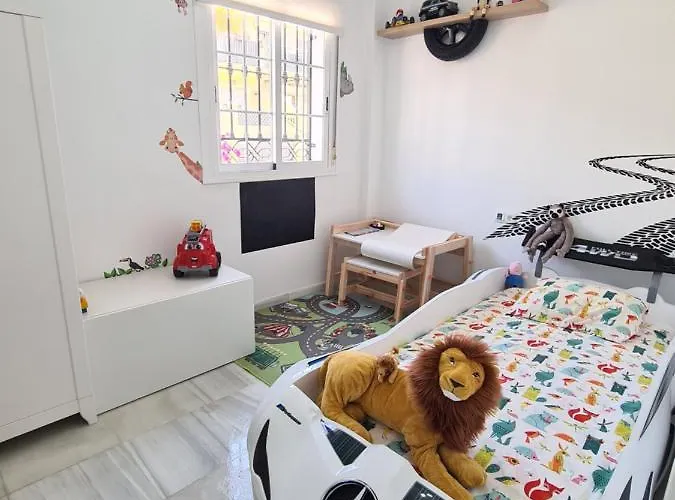 Agradable Adosado En * Nerja