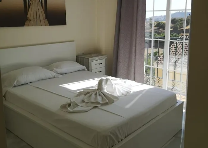 Agradable Adosado En * Nerja