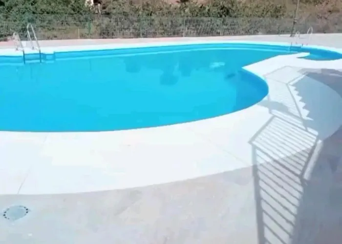 Agradable Adosado En *