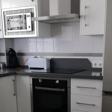 Agradable Adosado En